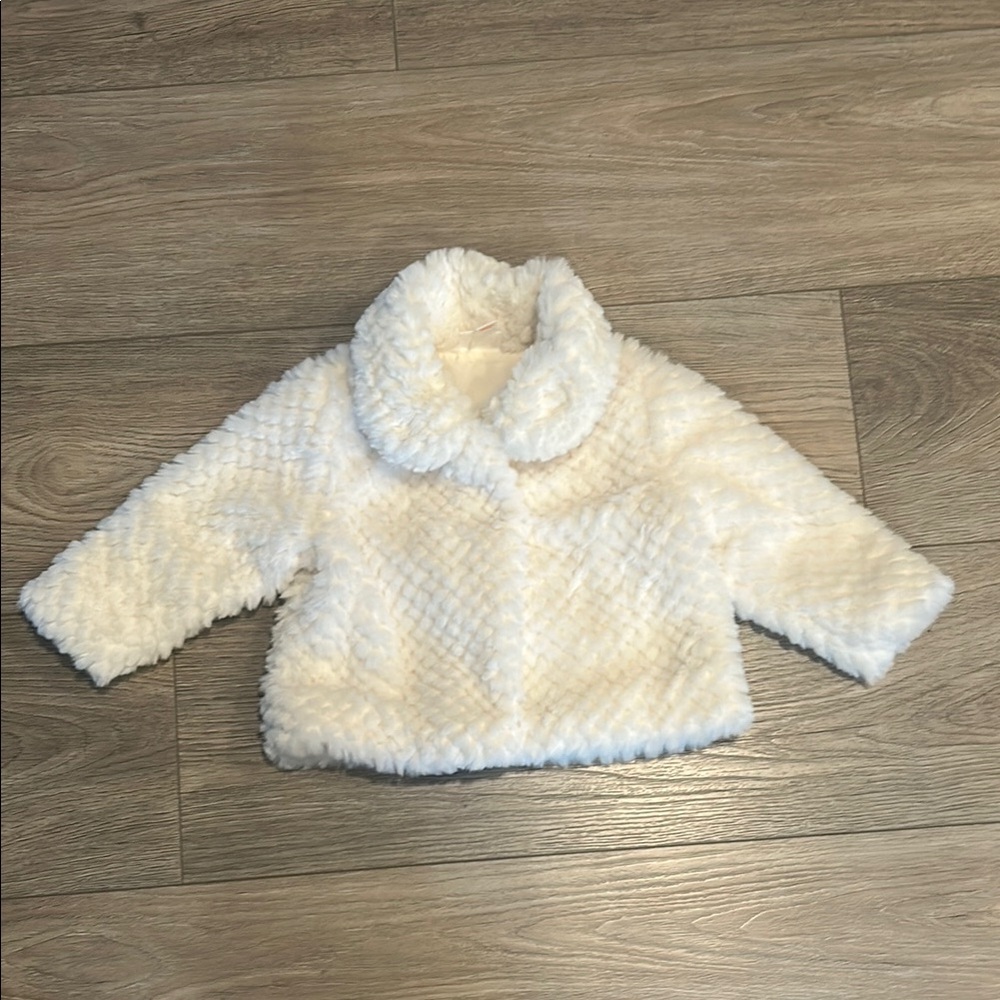 NWOT Cat &‎ Jack White Sherpa Jacket with Peter Pan Collar